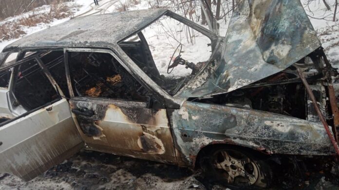 Мужчина спас человека из горящей машины в Уфе