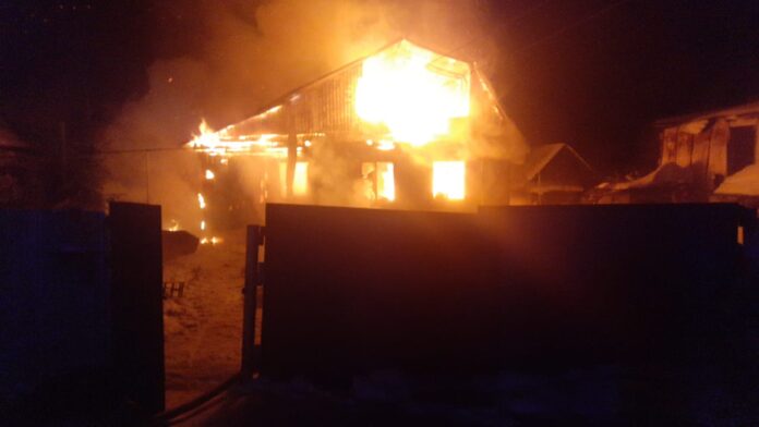 В Башкирии в пожарах серьезно обгорели двое мужчин