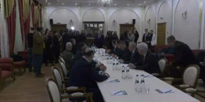 В Гомеле начались переговоры делегаций России и Украины