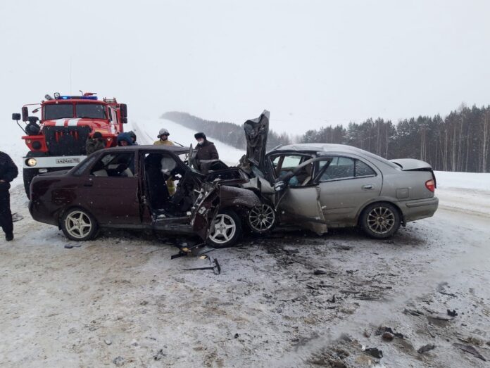 В Башкирии в аварии скончался водитель легкового авто