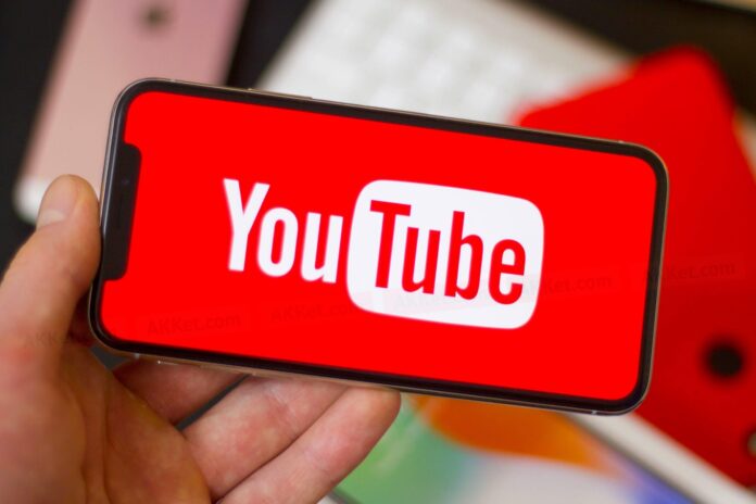 Стал известен срок возможной блокировки YouTube в России