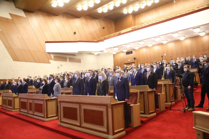Два депутата Госсобрания Башкирии досрочно покидают парламент