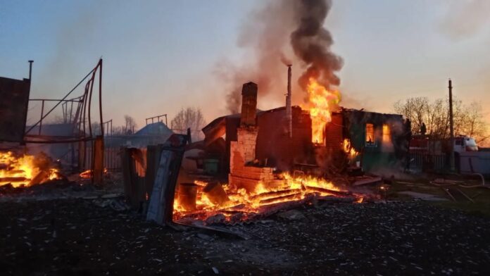 Крупный пожар уничтожил придомовое хозяйство жителя Башкирии, есть погибшие и пострадавшие