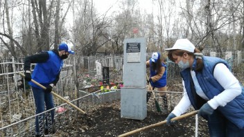 В Башкирии более 150 тысяч человек посетили кладбища в День поминовения