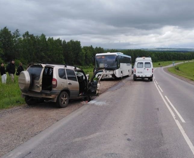 В Башкирии автобус с 28 пассажирами попал в ДТП