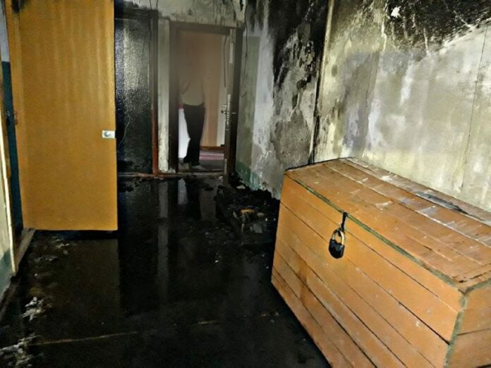 В многоэтажном доме в Уфе произошел пожар