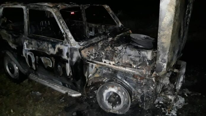 В Башкирии около кладбища в легковушке сгорел мужчина