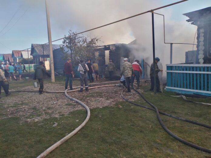 В Башкирии в сгоревшем доме найдены тела ребенка и женщины
