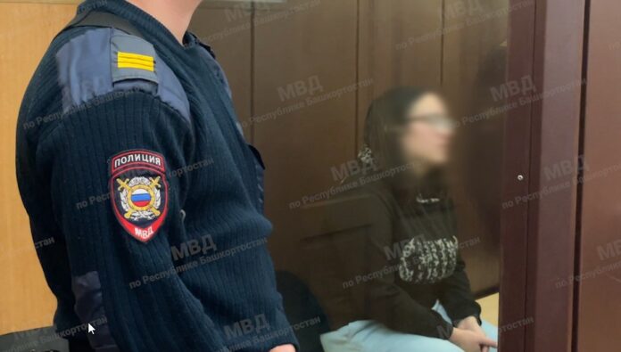 В Уфе арестовали 22-летнюю продавщицу «Ювелирцентра» за украденные украшения на 12 миллионов рублей