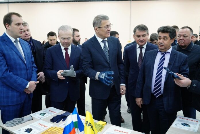 Фабрика в Башкирии будет шить до 10 млн рабочих перчаток в год