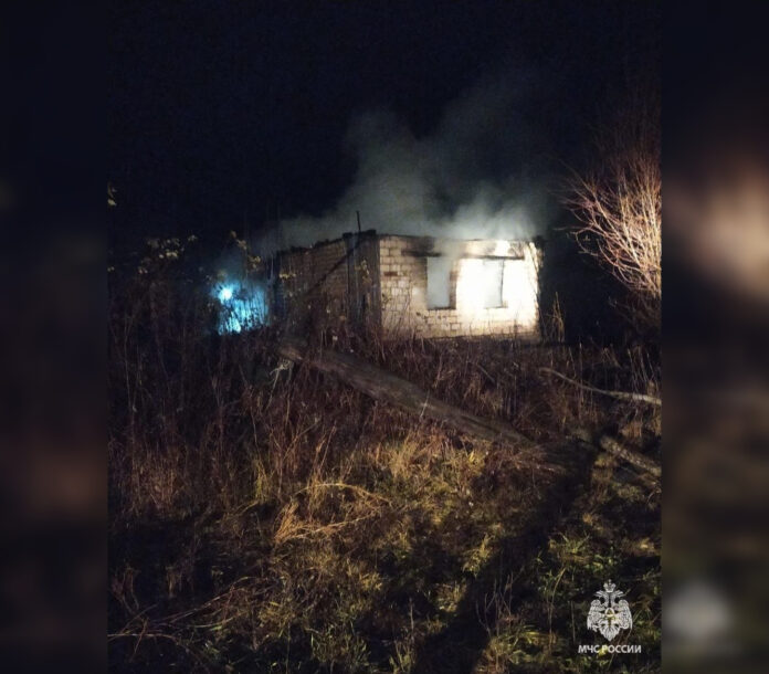 В Башкирии в сгоревшем доме обнаружили труп