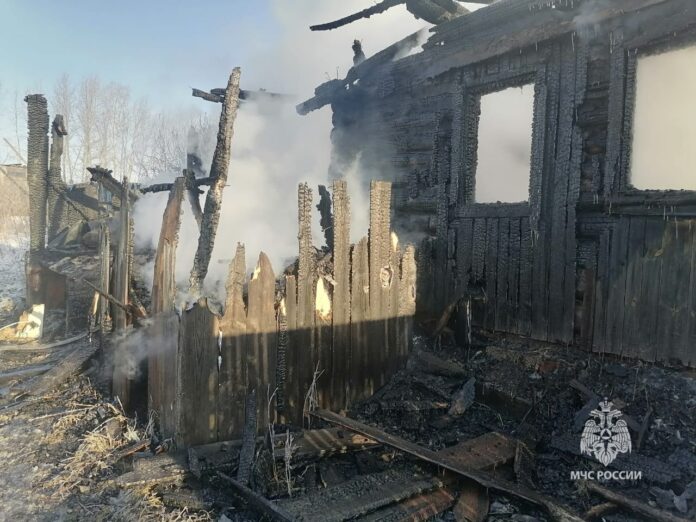 В Башкирии в пожарах за сутки погибло двое мужчин