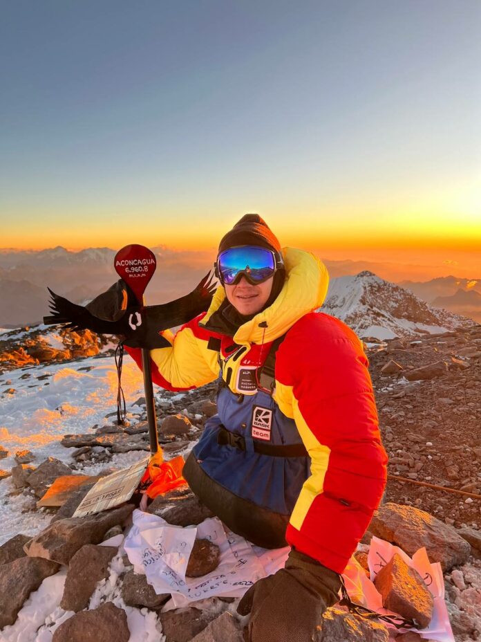 Блогер без ног из Уфы Рустам Набиев рассказал, как покорял гору Аконкагуа на высоте 6961 метр в Америке