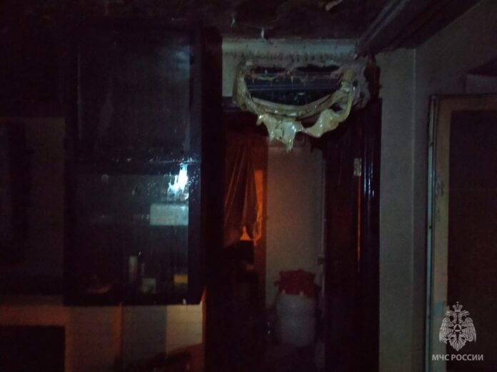 В Башкирии 43-летний мужчина попал в больницу после пожара в многоэтажке