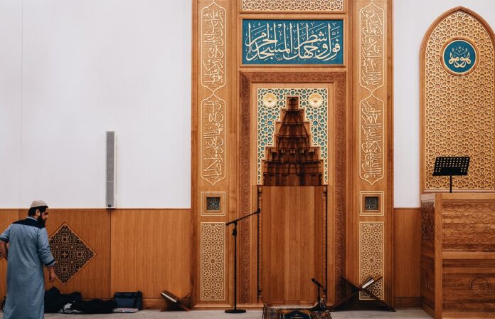 «Неужели вы в это верите?»: в ДУМ Башкирии призвали дождаться результатов расследования о ЧП рядом с мечетью