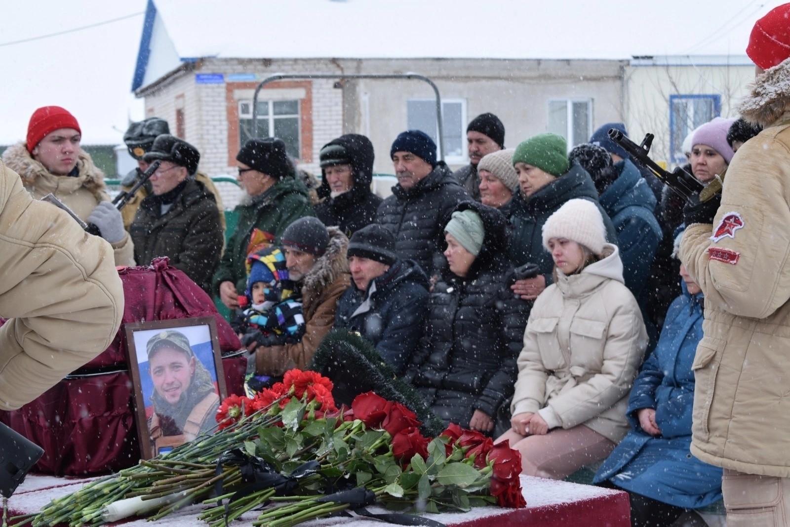 Списки погибших на сво за февраль. Могилы погибших на Украине.