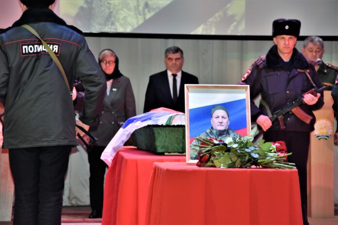 «Жалко детей»: в Башкирии похоронили бойца СВО Рустама Фаткуллина