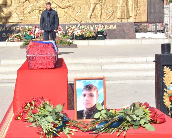 «Запомнят добрым»: в Башкирии похоронили 23-летнего бойца СВО Данила Исакова