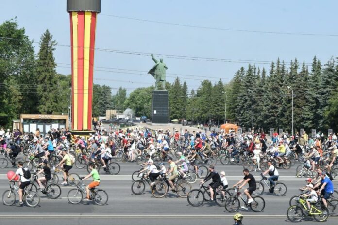 В Уфе более 25 тысяч человек участвовали в Дне 1000 велосипедистов