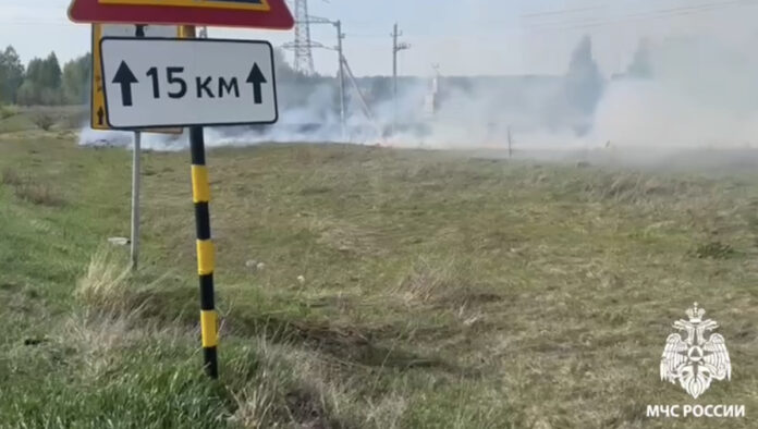 В Башкирии автомобилистам рекомендовали снизить скорость на трассе М-5, где горит трава
