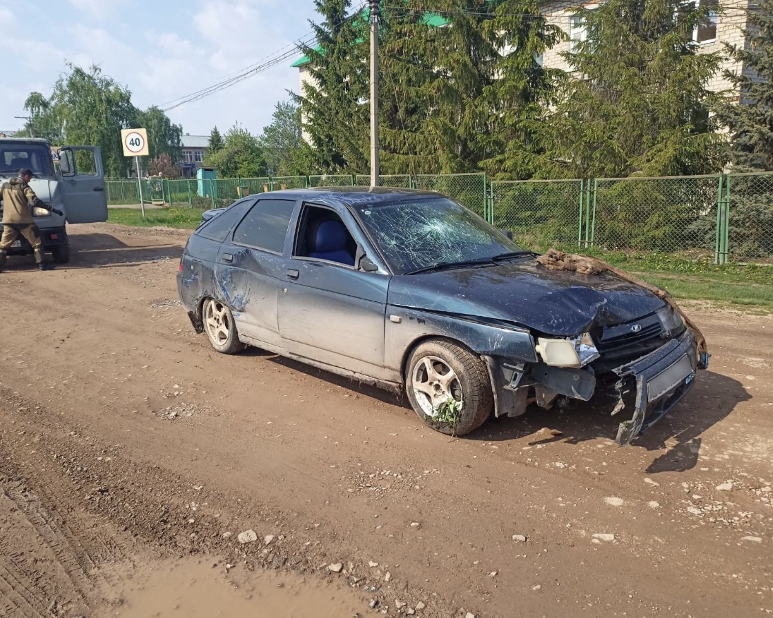 В Башкирии пьяный мужчина разбил угнанный автомобиль - МойБашкортостан -  Новости Башкирии и Уфы