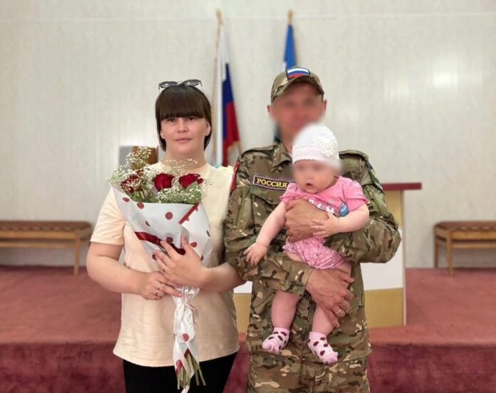 Боец СВО из Башкирии, вернувшись в отпуск, впервые увидел дочь