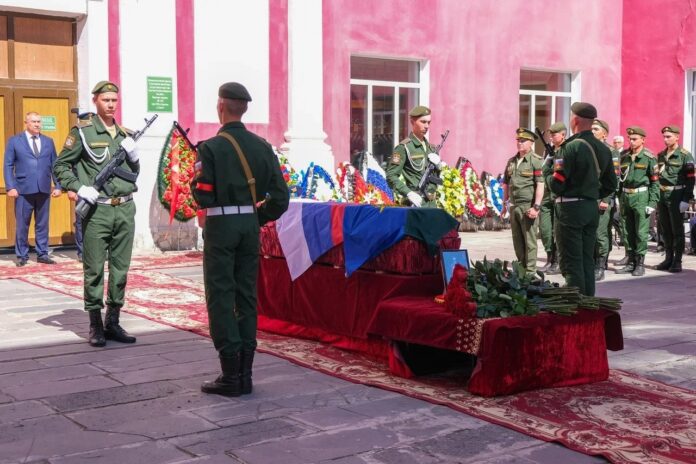 В Башкирии похоронили командира СВО Дмитрия Загребина