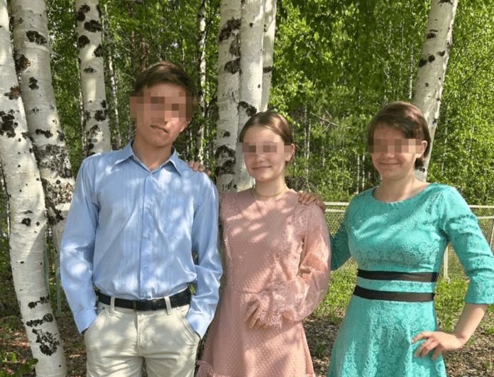 Родные брат и две сестры надеются найти семью в Башкирии
