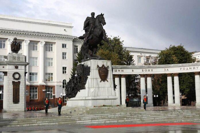 Хабиров рассказал, как будет работать почетный караул на Советской площади Уфы