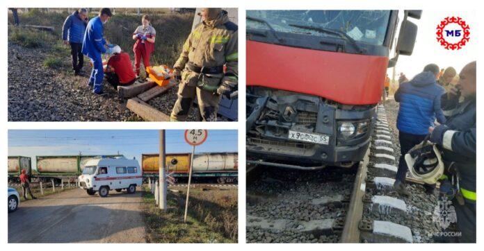 Водитель фуры из Омской области разбился в ДТП с поездом в Башкирии