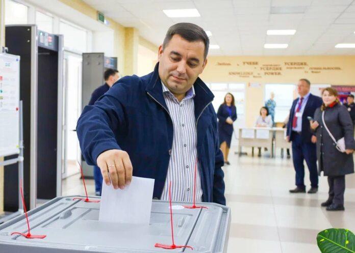 Мэр Стерлитамака проголосовал в Единый день голосования