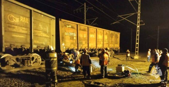 В Башкирии с рельс сошел поезд из-за выбежавшего животного на пути