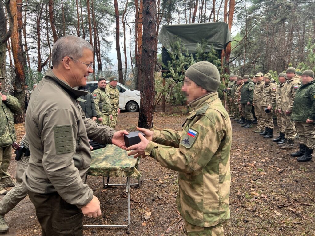«Гордимся каждым»: Радий Хабиров посетил полк «Башкортостан» в зоне СВО