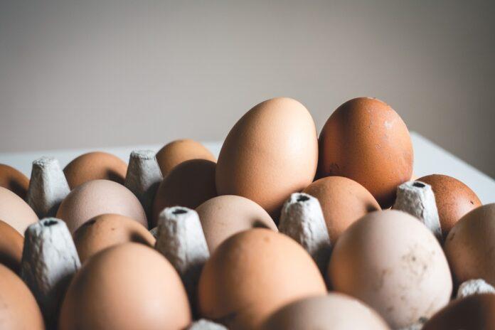 В ФАС заявили, что ожидают снижение цен на яйца в течение полутора месяцев