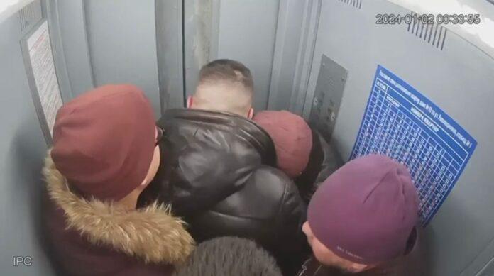 В Уфе лифт с пятью пассажирами сорвался с шестого этажа в шахту