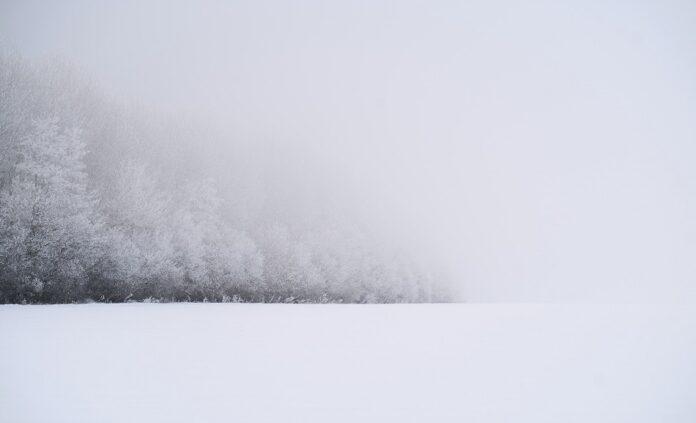 Шквалистый ветер до 22 метров в секунду и снег ожидают 12 января в Башкирии