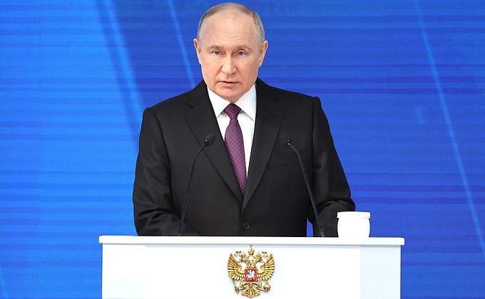Путин предложил продлить семейную ипотеку до 2030 года