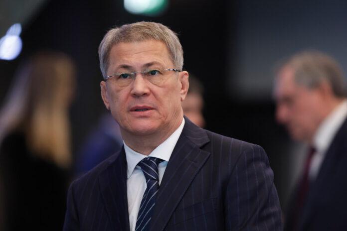 Радий Хабиров объявил об увеличении выплат до 400 тысяч рублей контрактникам СВО