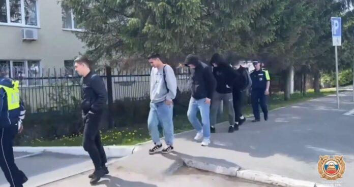 Полиция Уфы задержала студентов, рисковавших жизнью ради ролика для соцсетей
