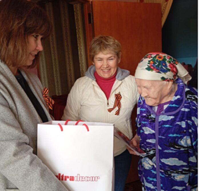 “Ультрадекор” поддерживает ветеранов: подарки для жителей Уфимского района