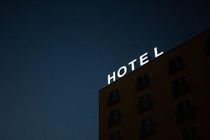 «Ворвался ночью»: как в Абхазии на спящую туристку напали прямо в номере отеля