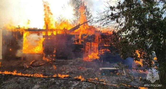 В Уфе женщина умерла в пожаре в садовом доме
