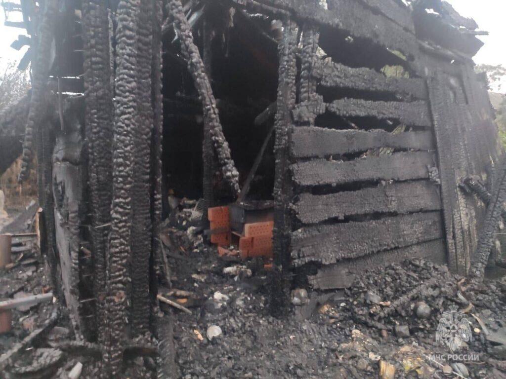 В Башкирии в садах в доме заживо сгорел мужчина
